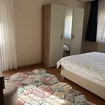 Corner Luxury *