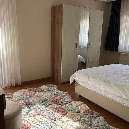 Corner Luxury *
